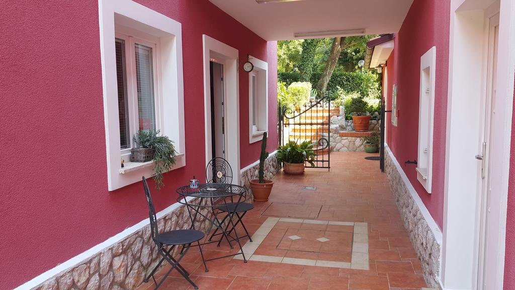 Apartments Villa Dora Kraljevica Exterior foto